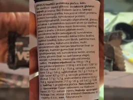 veePRO Cookies and Cream protein bar 74 g